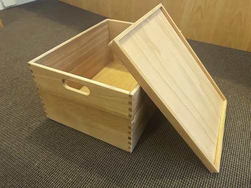 Box aus holzkiste - aus, zur